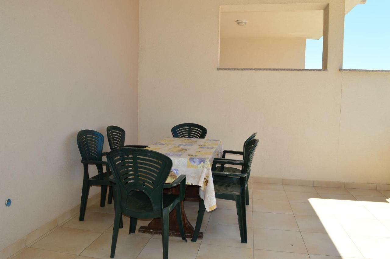 Apartmani Macak II Novalja Exterior foto
