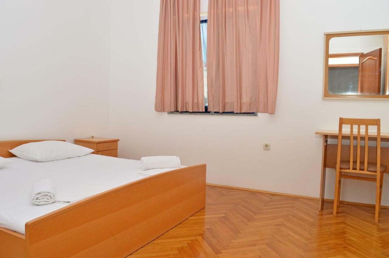 Apartmani Macak II Novalja Exterior foto
