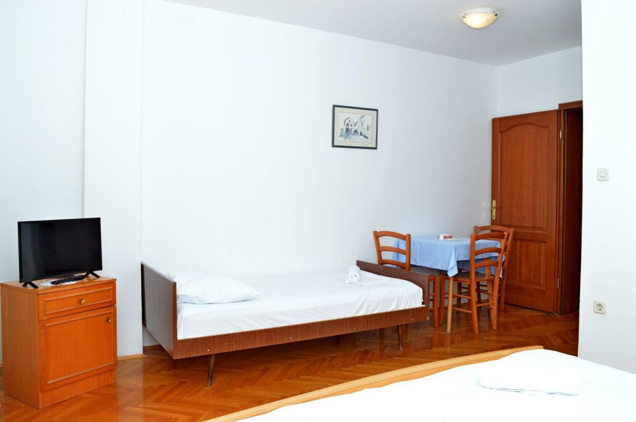 Apartmani Macak II Novalja Exterior foto