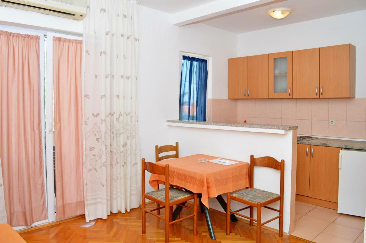 Apartmani Macak II Novalja Exterior foto